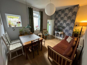 Edie's Hideaway